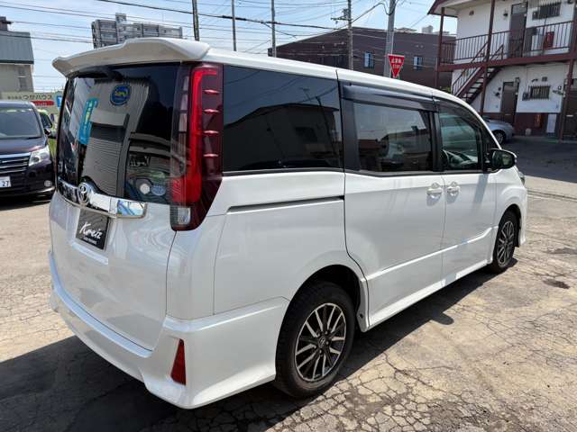 トヨタ ノア ２．０ ＳＩ ４ＷＤ H28年 (北海道) 99