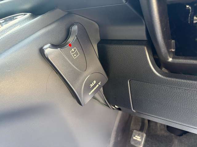 トヨタ ノア ２．０ ＳＩ ４ＷＤ H28年 (北海道) 99