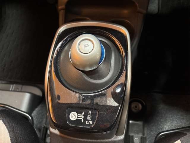 日産 ノート １．２ Ｅ－ＰＯＷＥＲ Ｘ H29年 () 99