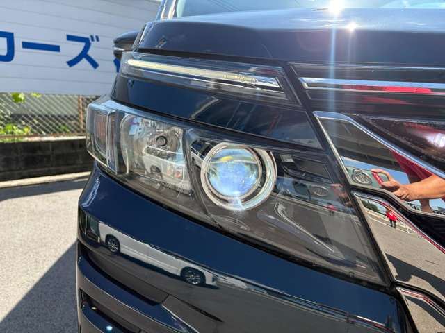 トヨタ ヴォクシー １．８ ハイブリッド Ｖ H26年 (近畿) 99