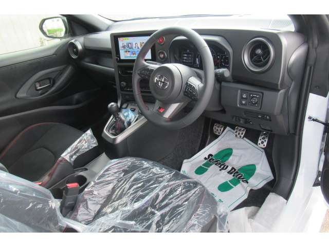 トヨタ ＧＲヤリス １．６ ＲＺ ハイ パフォーマンス ＋ エアロ パフォーマンス パッケージ ４ＷＤ R8年 (関東) 99