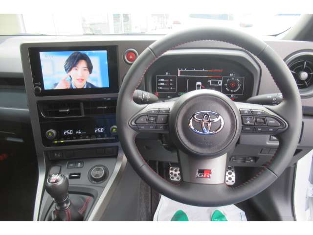 トヨタ ＧＲヤリス １．６ ＲＺ ハイ パフォーマンス ＋ エアロ パフォーマンス パッケージ ４ＷＤ R8年 (関東) 99