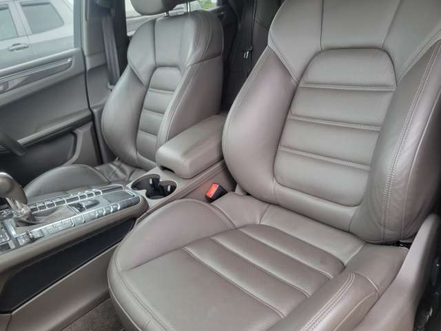 ポルシェ マカン ＧＴＳ ＰＤＫ ４ＷＤ H28年 (関東) 99
