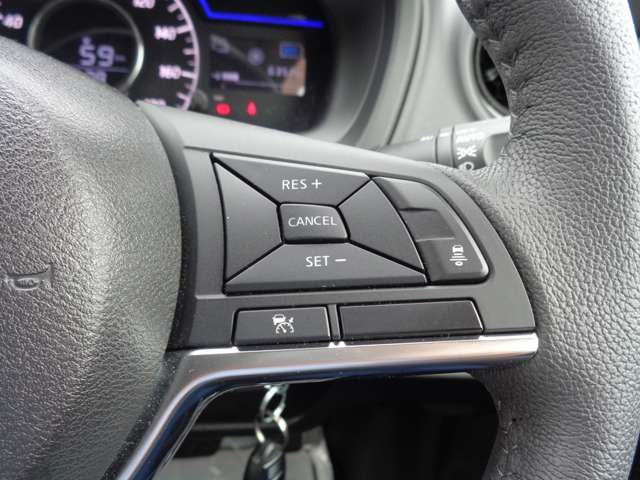 日産 ノート １．２ Ｅ－ＰＯＷＥＲ メダリスト H30年 (関東) 99