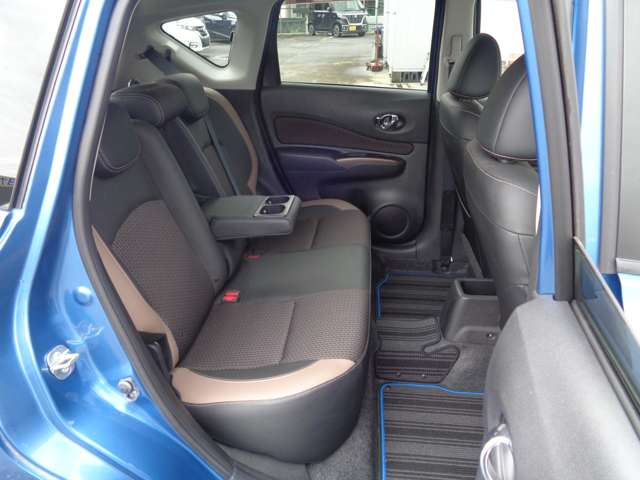 日産 ノート １．２ Ｅ－ＰＯＷＥＲ メダリスト H30年 (関東) 99