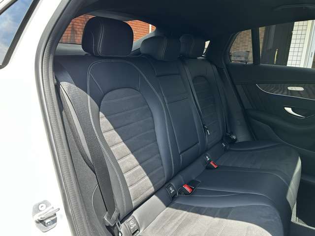 メルセデスベンツ ＧＬＣクーペ ２２０ Ｄ ４マチック ＡＭＧライン ４ＷＤ R1年 (関東) 99