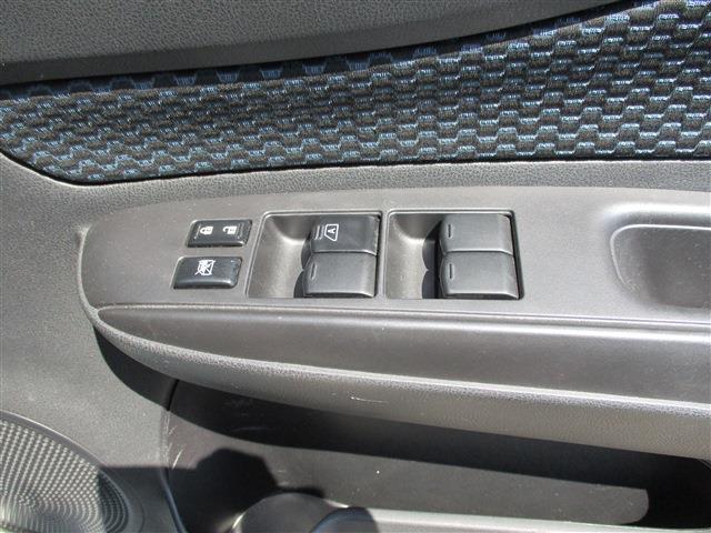 日産 ノート １．２ Ｘ ＦＯＵＲ ４ＷＤ H27年 (東北) 99