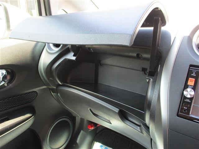 日産 ノート １．２ Ｘ ＦＯＵＲ ４ＷＤ H27年 (東北) 99