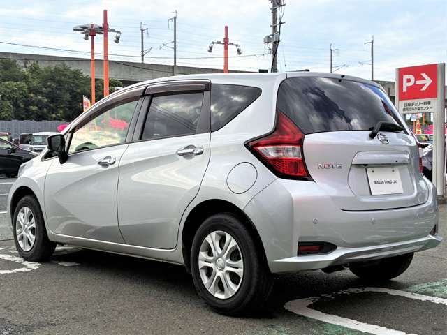 日産 ノート １．２ Ｘ ＦＯＵＲ スマートセーフティエディション ４ＷＤ H29年 (東北) 99