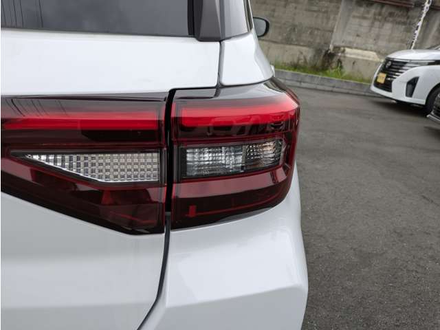 トヨタ ライズ １．２ Ｘ R8年 (関東) 99