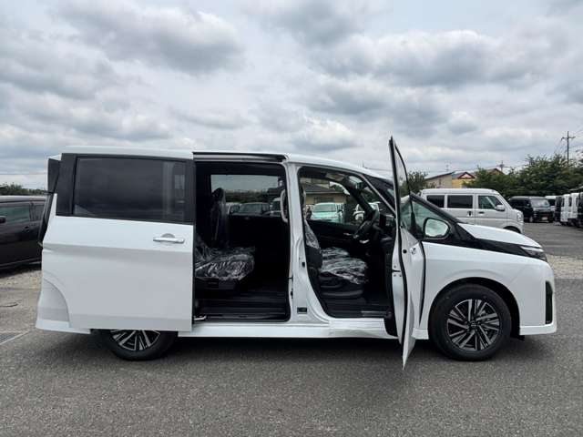 日産 セレナ １．４ Ｅ－ＰＯＷＥＲ ハイウェイスターＶ R8年 (関東) 99