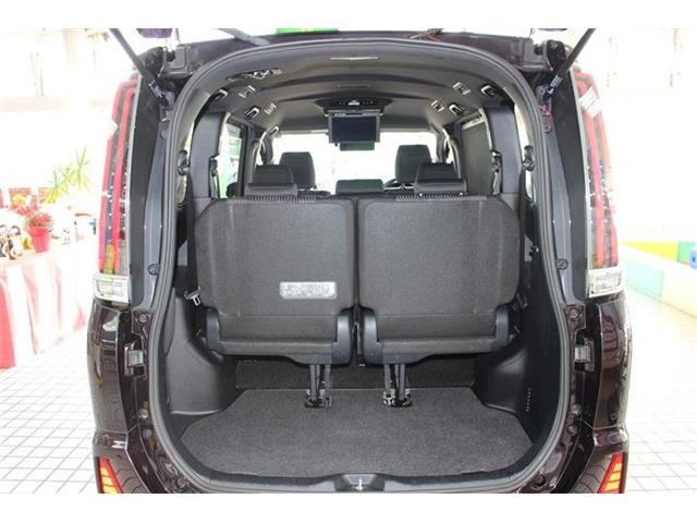 トヨタ ノア ２．０ ＳＩ R1年 (関東) 99