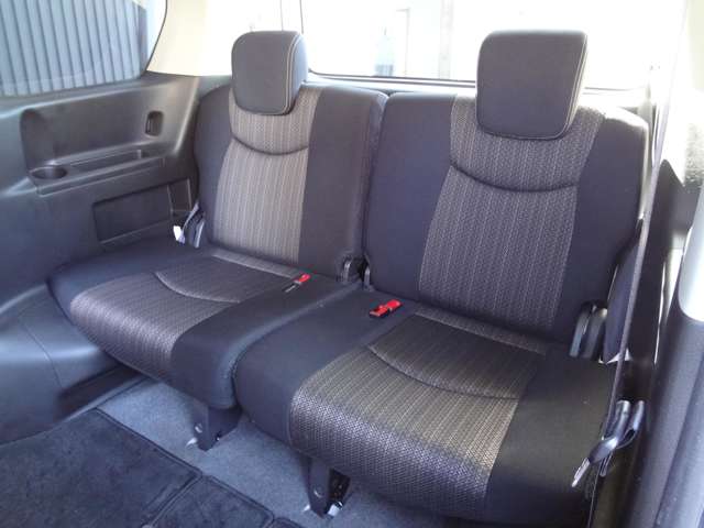 日産 セレナ ２．０ ハイウェイスター Ｖエアロモード＋ＳＡＦＥＴＹ Ｓ－ＨＹＢＲＩＤ H27年 (関東) 99