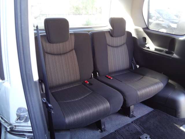 日産 セレナ ２．０ ハイウェイスター Ｖエアロモード＋ＳＡＦＥＴＹ Ｓ－ＨＹＢＲＩＤ H27年 (関東) 99