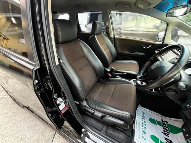 ホンダ フィット　シャトル　ハイブリッド １．３ スマートセレクション 助手席回転シート車 H26年 (関東) 99