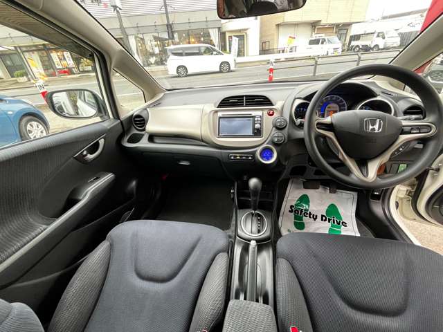 ホンダ フィット　ハイブリッド １．３ H23年 (関東) 99