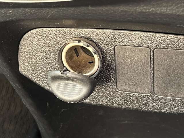 トヨタ ヴィッツ １．３ Ｆ H27年 (関東) 99