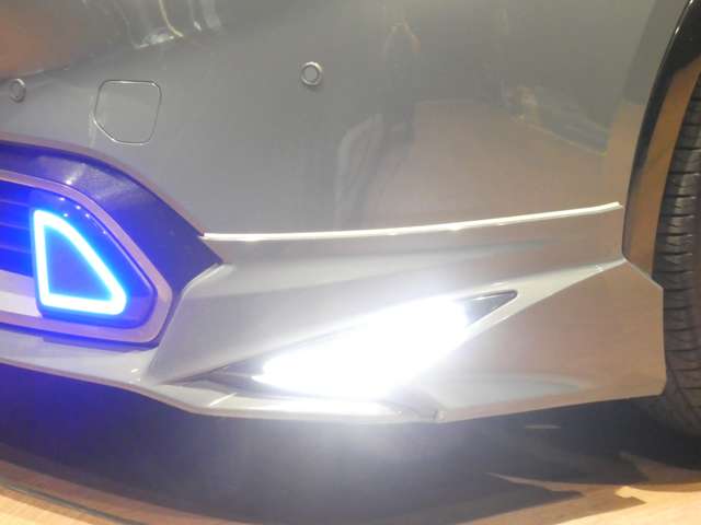 トヨタ プリウス ２．０ Ｚ R5年 (関東) 99