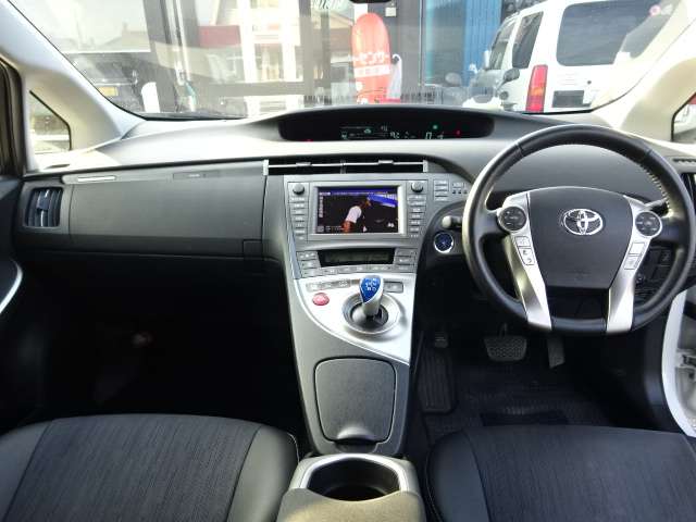 トヨタ プリウスＰＨＶ １．８ Ｇ H25年 (甲信越・北陸) 99