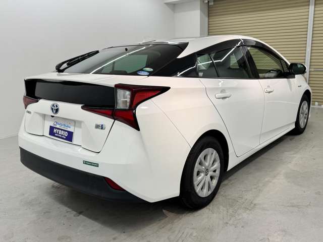 トヨタ プリウス １．８ Ｓ R1年 (近畿) 99