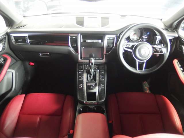 ポルシェ マカン Ｓ ＰＤＫ ４ＷＤ H27年 (近畿) 99