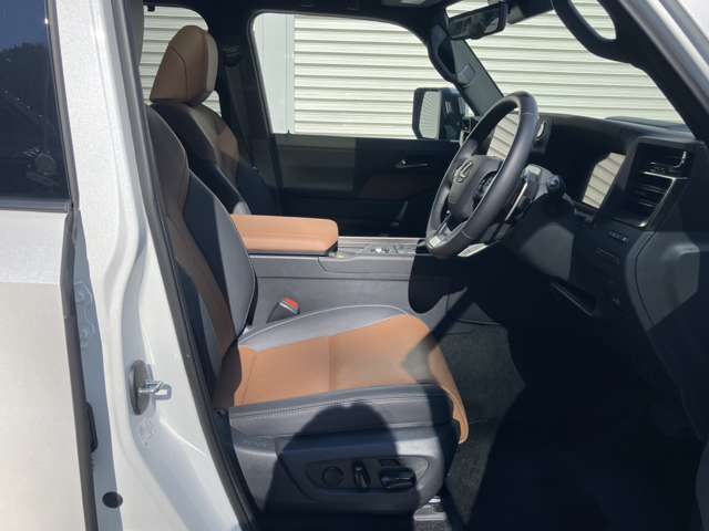 レクサス ＧＸ５５０ ５５０ バージョンＬ ４ＷＤ R7年 (近畿) 99