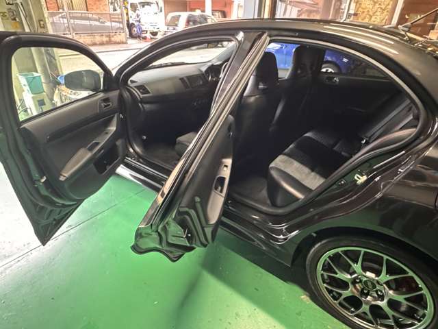 三菱 ランサー ２．０ ファイナルエディション ４ＷＤ H27年 (近畿) 99