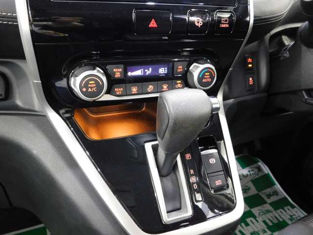 日産 セレナ ２．０ ハイウェイスター Ｖセレクション H29年 (近畿) 99
