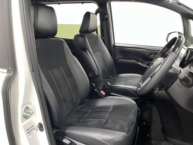 トヨタ エスクァイア ２．０ ＧＩ プレミアムパッケージ ブラックテーラード R3年 (近畿) 99