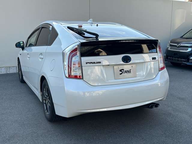 トヨタ プリウス １．８ Ｓ H25年 (近畿) 99