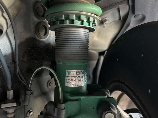 トヨタ プリウス １．８ Ｓ H25年 (近畿) 99