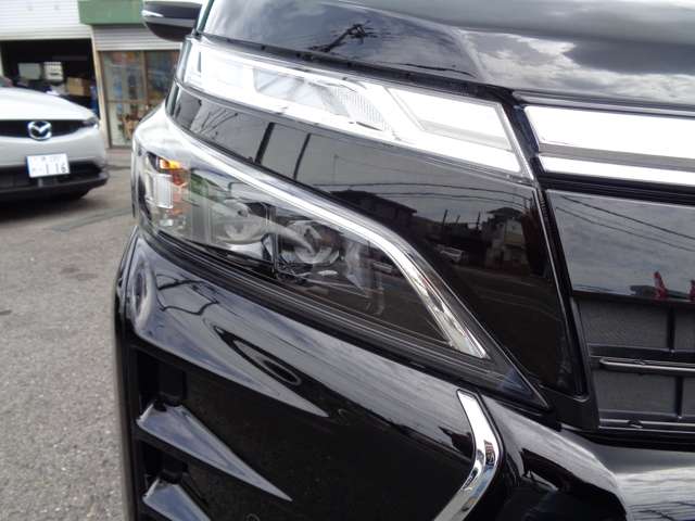 トヨタ ヴォクシー ２．０ ＺＳ 煌ＩＩＩ R2年 (近畿) 99