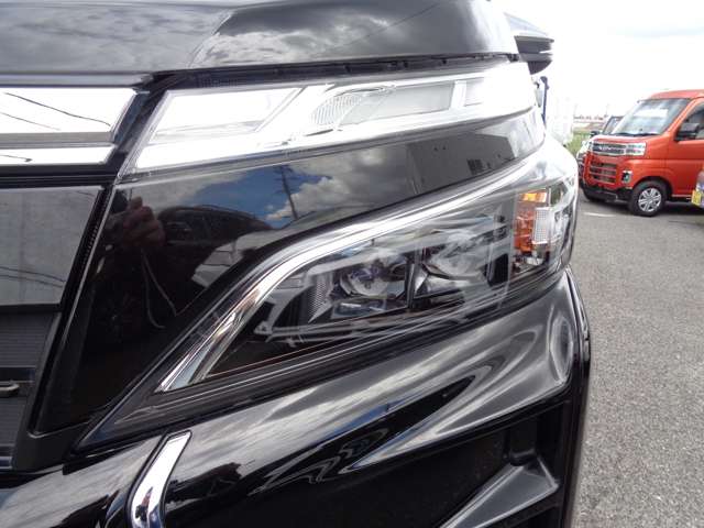 トヨタ ヴォクシー ２．０ ＺＳ 煌ＩＩＩ R2年 (近畿) 99
