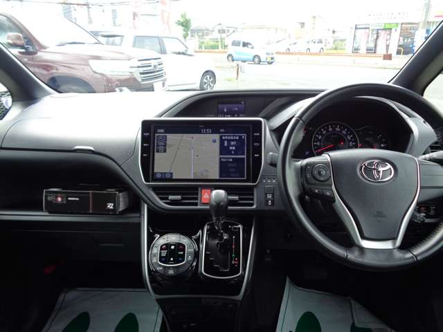 トヨタ ヴォクシー ２．０ ＺＳ 煌ＩＩＩ R2年 (近畿) 99