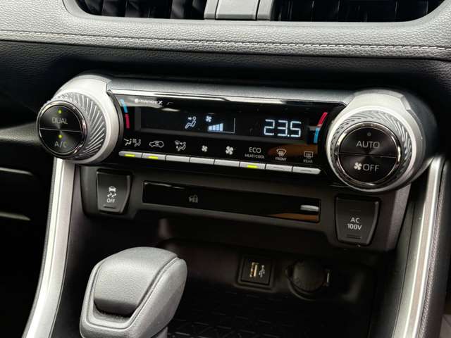 トヨタ ＲＡＶ４ ２．５ ハイブリッド Ｘ Ｅ－ＦＯＵＲ ４ＷＤ R4年 (近畿) 99