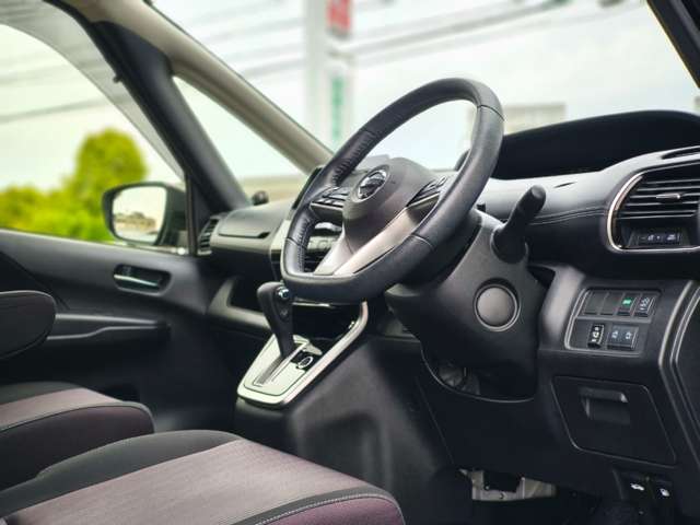 日産 セレナ ２．０ ハイウェイスター Ｖセレクション H30年 (近畿) 99