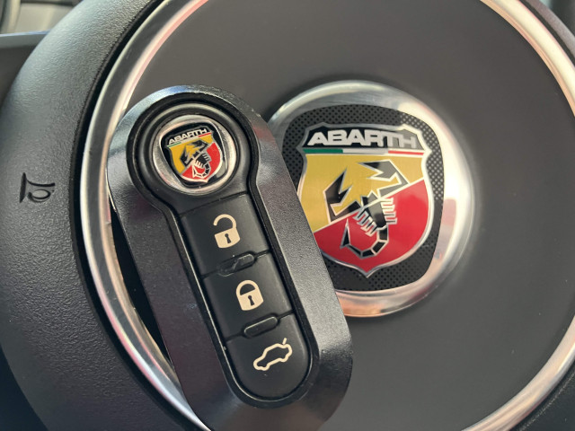 アバルト ５９５Ｃ ツーリズモ R2年 (近畿) 99