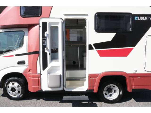 トヨタ カムロード アネックス R7年 (中国) 99
