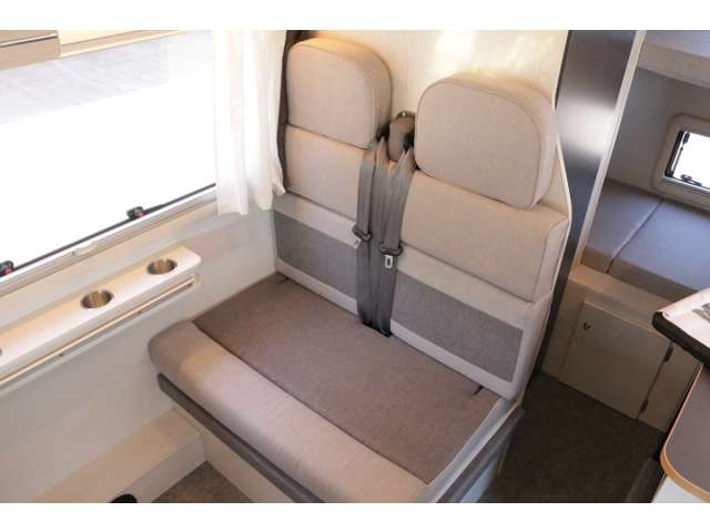 トヨタ カムロード アネックス R7年 (中国) 99