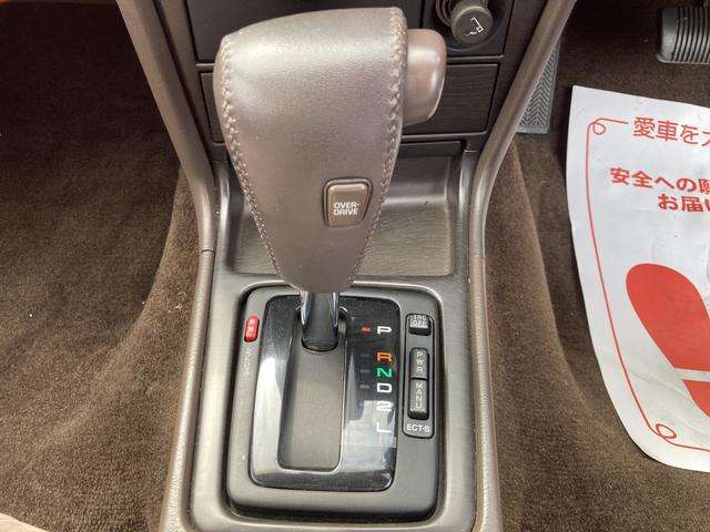 トヨタ クレスタ ３．０ スーパールーセントＧ H2年 (中国) 99