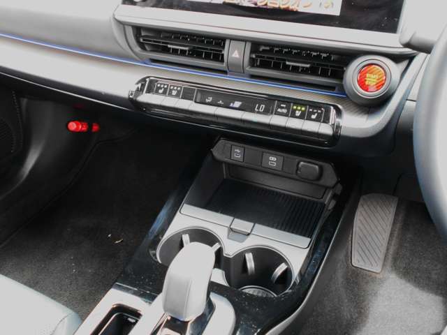 トヨタ プリウス ２．０ Ｚ R6年 (中国) 99