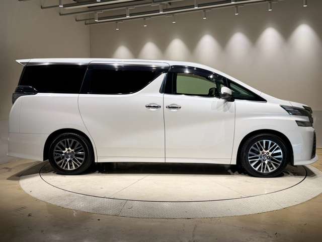 トヨタ ヴェルファイア ２．５ Ｚ Ｇエディション H29年 (中国) 99
