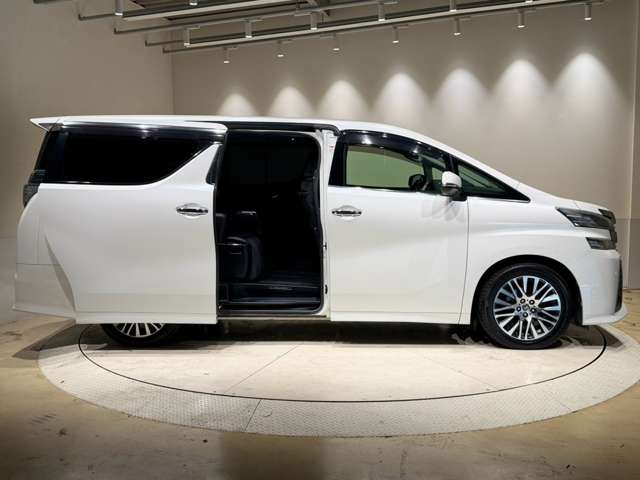 トヨタ ヴェルファイア ２．５ Ｚ Ｇエディション H29年 (中国) 99