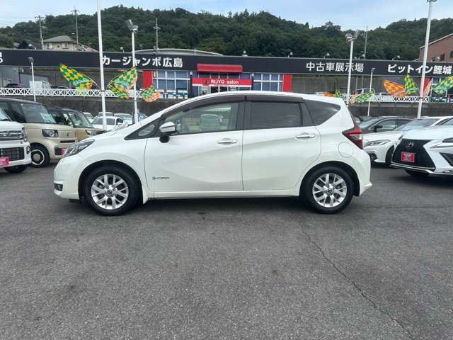日産 ノート １．２ Ｅ－ＰＯＷＥＲ メダリスト R1年 (中国) 99