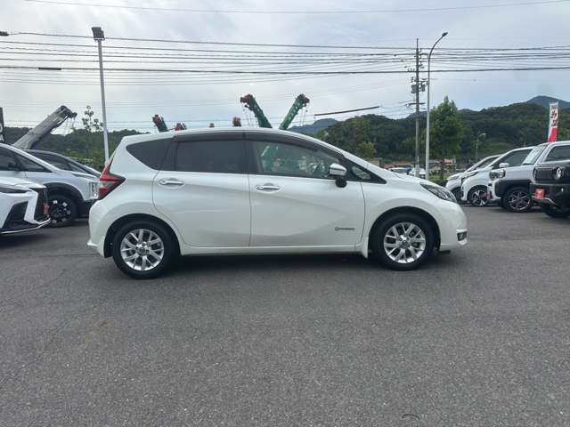 日産 ノート １．２ Ｅ－ＰＯＷＥＲ メダリスト R1年 (中国) 99