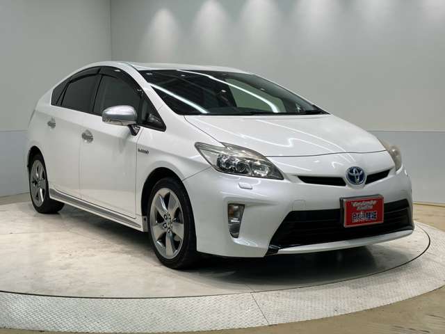 トヨタ プリウス １．８ Ｓ ツーリングセレクション マイコーデ H25年 (中国) 99