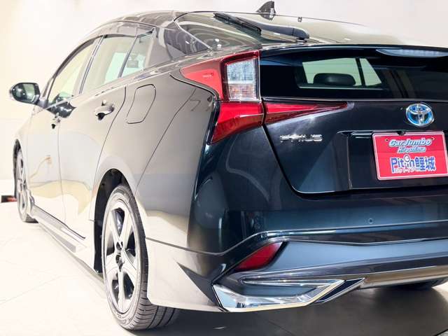 トヨタ プリウス １．８ Ｓ ツーリングセレクション ブラックエディション R3年 (中国) 99