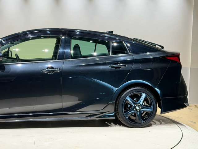 トヨタ プリウス １．８ Ｓ ツーリングセレクション ブラックエディション R3年 (中国) 99