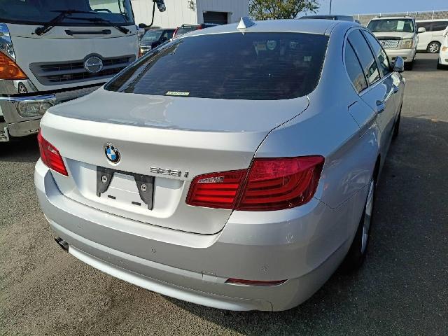 ＢＭＷ ５シリーズ ５２８Ｉ左ハンドル H23年 (四国) 99