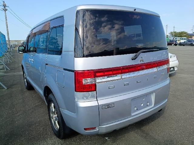 三菱 デリカ　Ｄ：５ ２．４ Ｍ ４ＷＤ H19年 (四国) 99